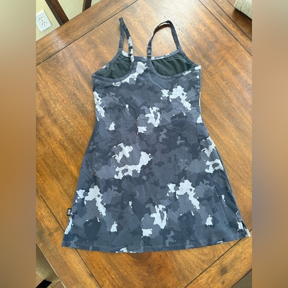 Mountain Hardwear Women's Dynama Dress Gray Camo Size XS Built in Bodysuit - Picture 2 of 14